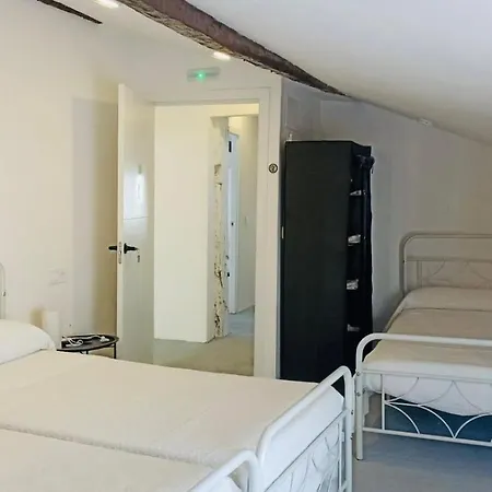 Modegon Guest house *